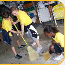 kids volunteering